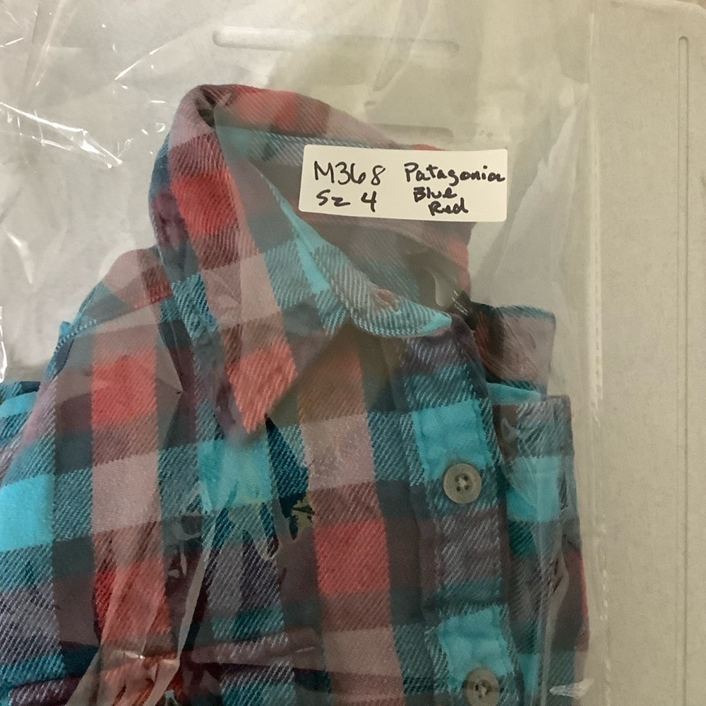 Patagonia Women’s Button Down Shirt Blue Pink Plaid Size 4 - Picture 13 of 13